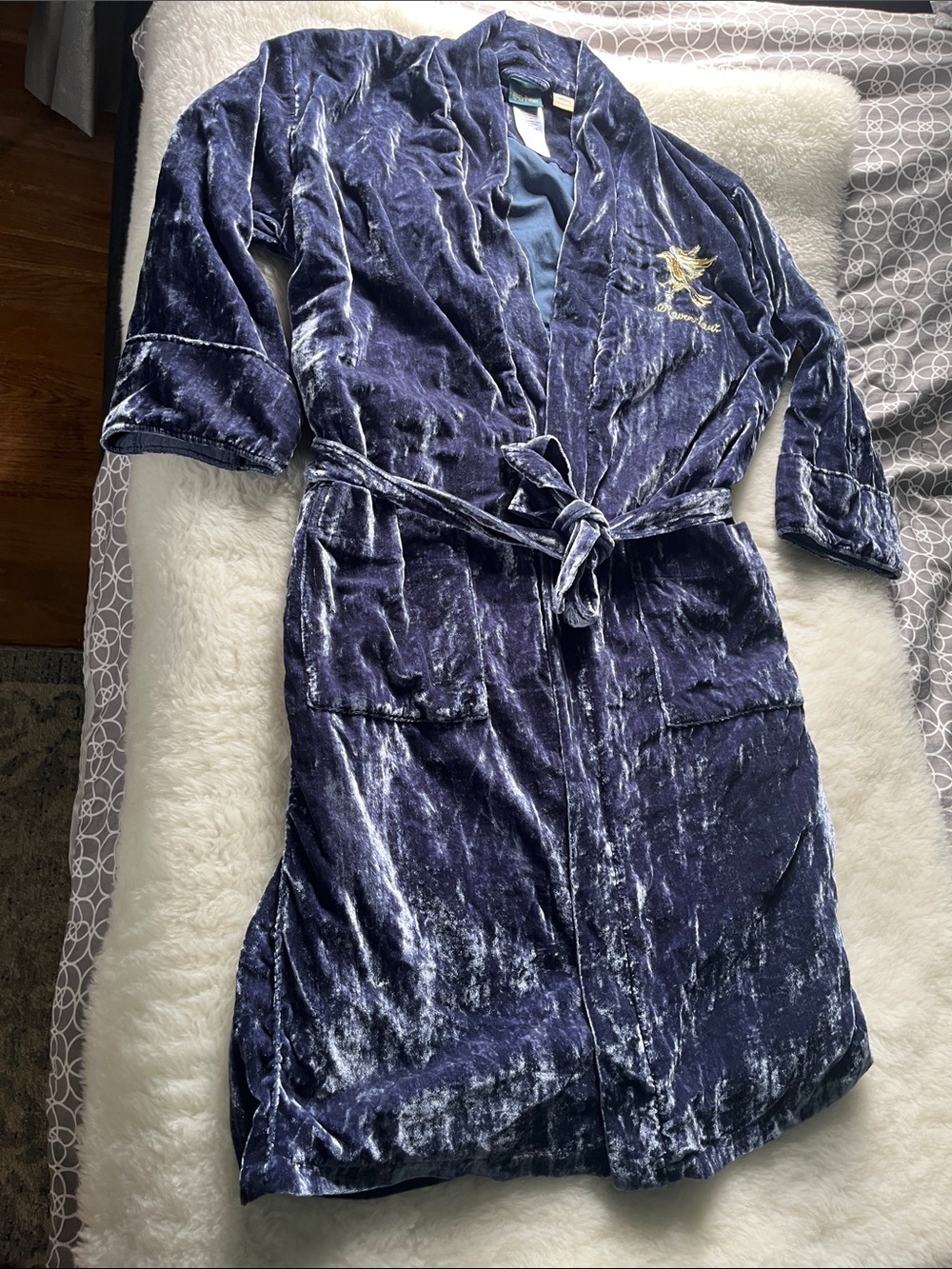 Pottery Barn Teen Navy Velvet Harry Potter Ravenclaw Embroidered Crest Wrap Robe